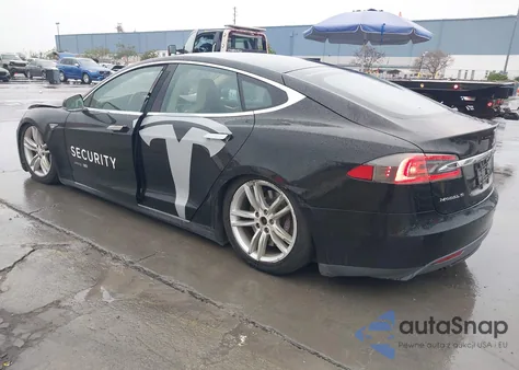 2014 Tesla Model S z USA, uszkodzony, nr VIN 5YJSA3S10EFP43330